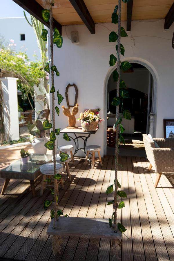 Buenavista&Suites Santa Eulalia del Río Exterior foto