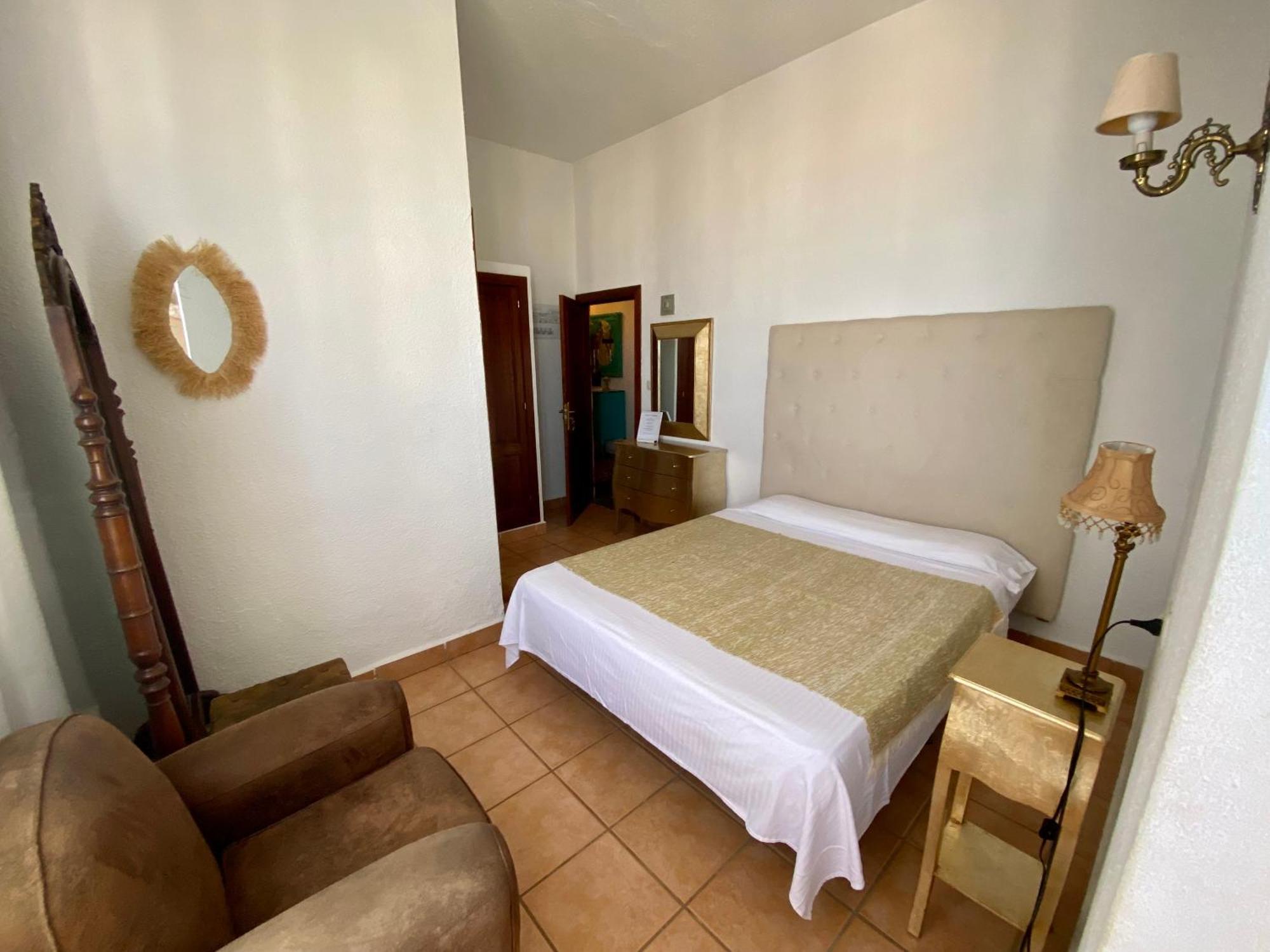 Buenavista&Suites Santa Eulalia del Río Exterior foto